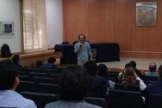 CANDIDATO A DIRECTOR DEL DEPARTAMENTO DE QUÍMICA REALIZA PRESENTACIÓN DE SU PROYECTO